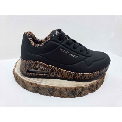 Basket compensé noir coeur doré Skechers 