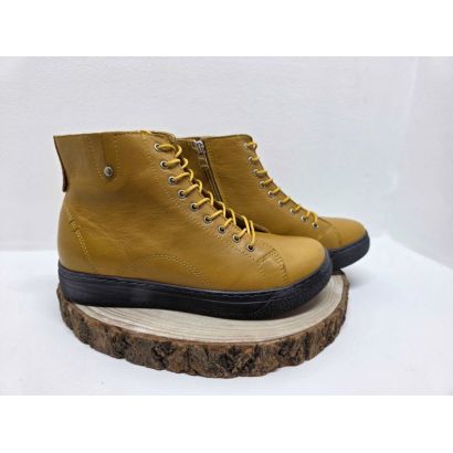 Bottine plate jaune avec lacet jaune Andrea Conti