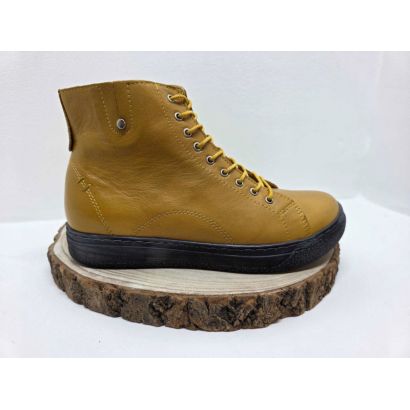 Bottine plate jaune avec lacet jaune Andrea Conti