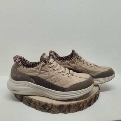 Basket beige slip ins interieur léopard semelle beige Skechers 