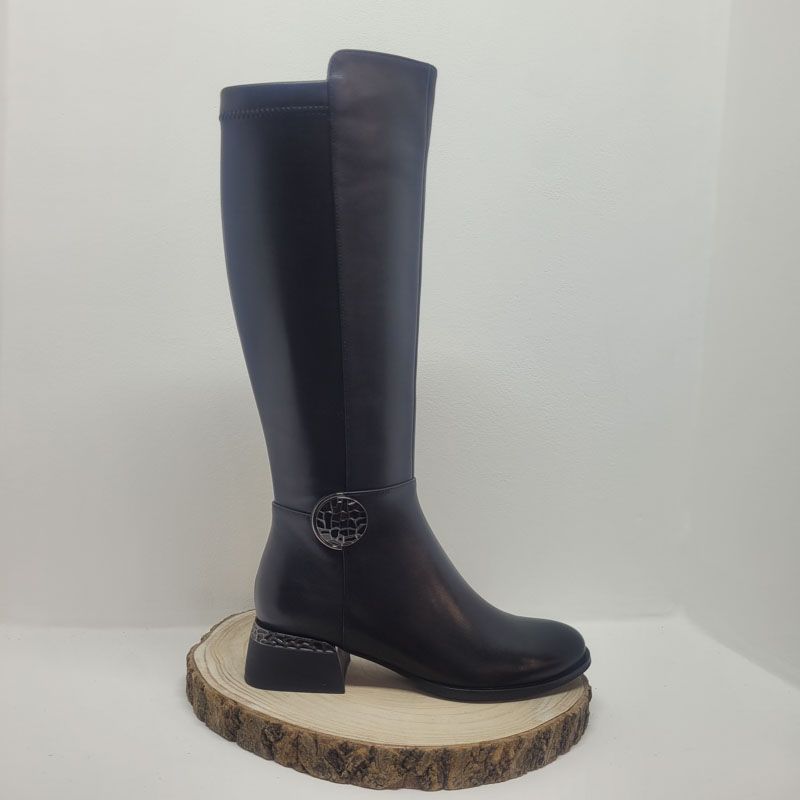 Botte en cuir noir boucle fantaisie Elu par Nous
