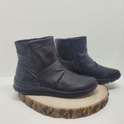 Bottine plate Noir avec zip plissé sur l'avant tex Rieker