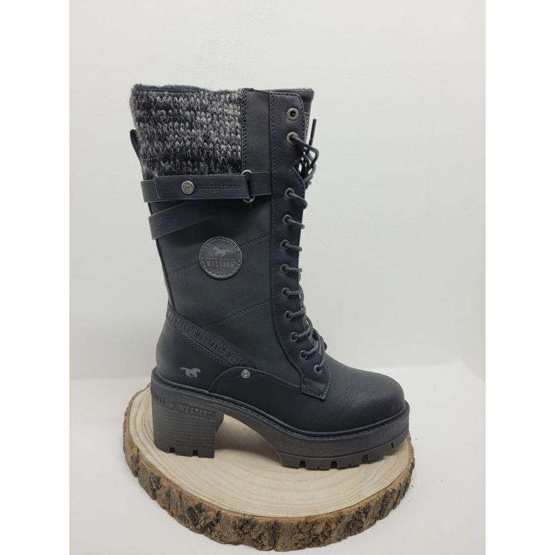 Demi botte noir à lacets à talon lanière à l'arrière haut tissus Mustang 