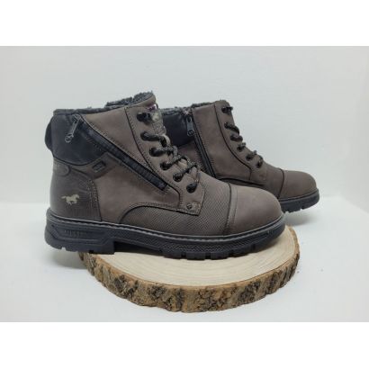 Bottine marron à lacets couture sur l'avant fourrée et zip Mustang 