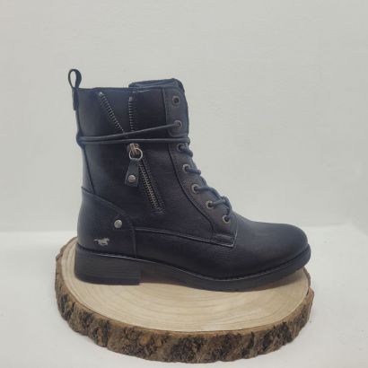 Bottine à lacets noir fantaisie zip et lacet qui passe à l'arrière et zip Mustang