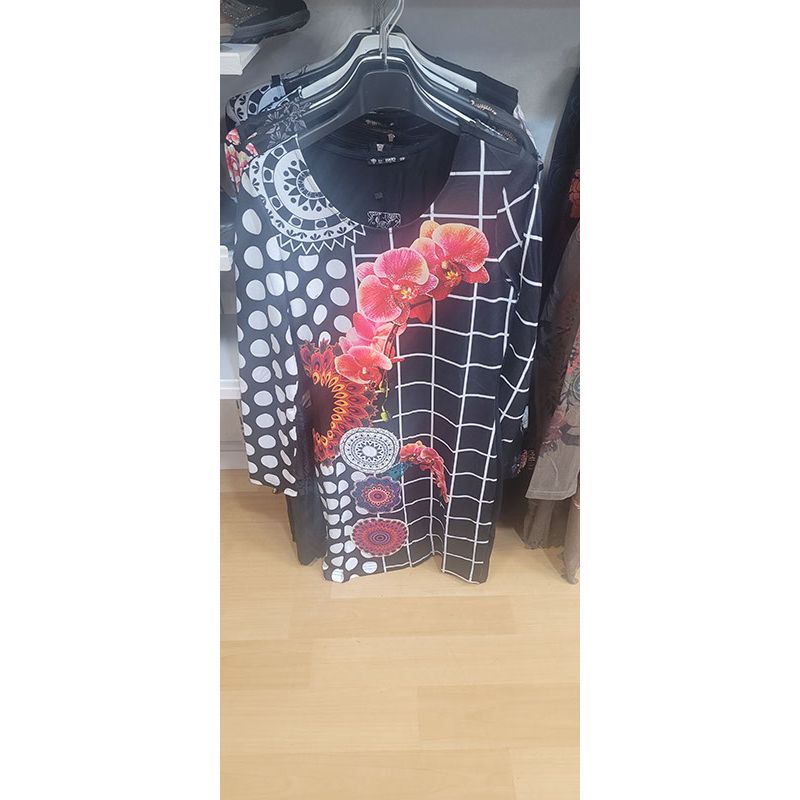 Robe noir avec orchidée orange et pois blanc 